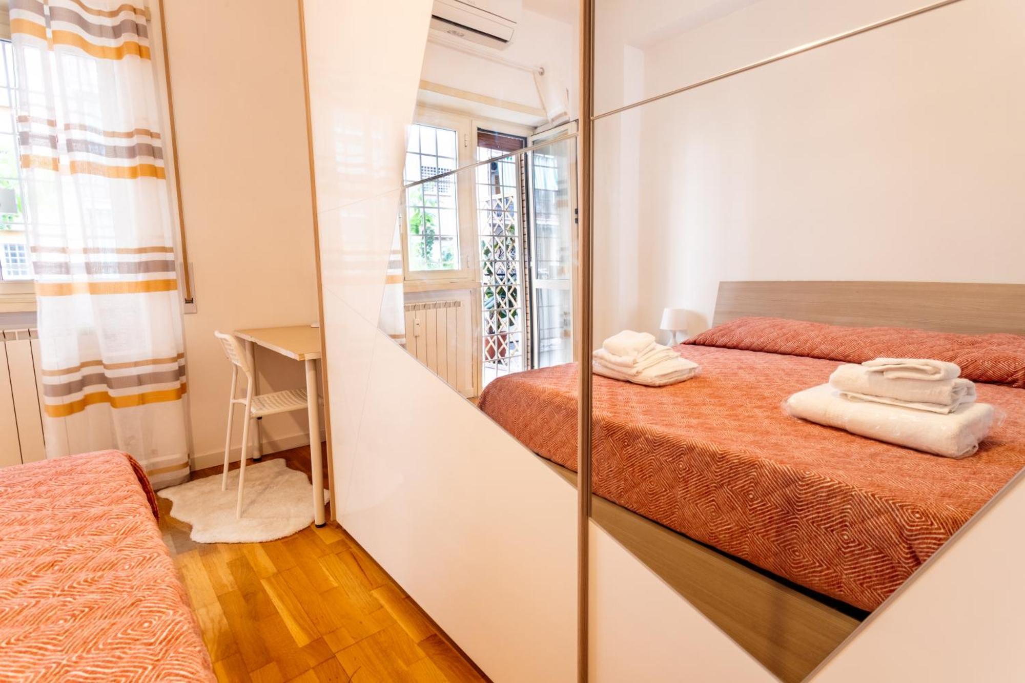 "Marconi Apt With Terrace" 30 Min From Colosseo Exteriör bild
